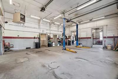 525 S Dixie Highway, Beecher, IL 60401 - Photo 11