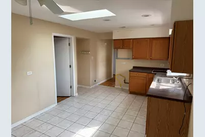 8114 S Anthony Avenue, Chicago, IL 60617 - Photo 11