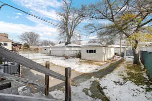 9327 S Elizabeth St, Chicago, IL 60620 - Photo 3