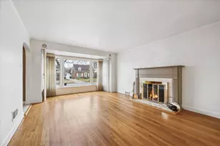 2329 W 107th Pl, Chicago, IL 60643 - Photo 7