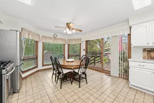 10221 S Eleanor Ave, Palos Hills, IL 60465 - Photo 15