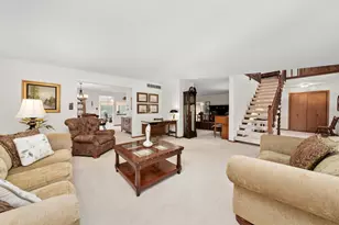 10221 S Eleanor Ave, Palos Hills, IL 60465 - Photo 7