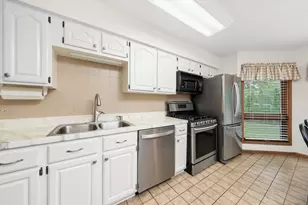 10221 S Eleanor Ave, Palos Hills, IL 60465 - Photo 17