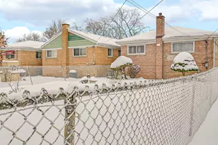 8844 S Prairie Ave, Chicago, IL 60619 - Photo 21