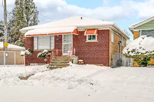 8844 S Prairie Ave, Chicago, IL 60619 - Photo 3