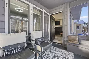 819 N Ash St, Waukegan, IL 60085 - Photo 3