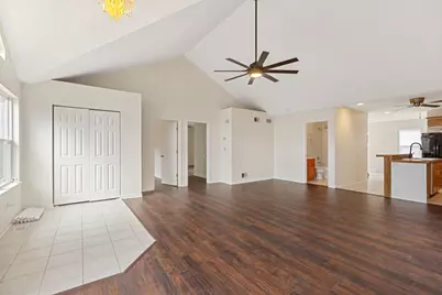 1008 W Dale Avenue, McHenry, IL 60051 - Photo 11