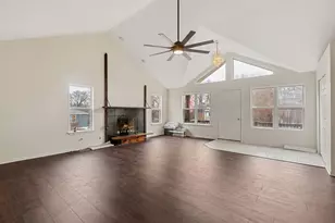 1008 W Dale Ave, McHenry, IL 60051 - Photo 9