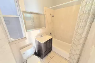 4243 S Calumet Ave, Chicago, IL 60653 - Photo 7