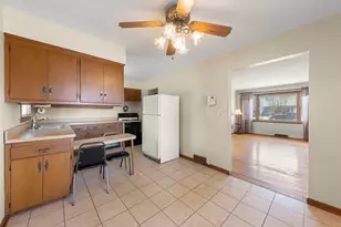 10901 S Nagle Ave, Worth, IL 60482 - Photo 7