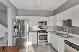 1831 S Wentworth Cir, Romeoville, IL 60446 - Photo 9