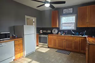 212 N Hunt St, Melvin, IL 60952 - Photo 13