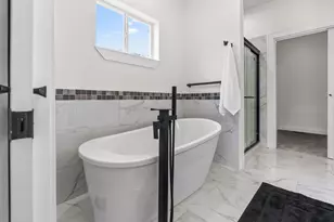 17 W Dearborn St, Plano, IL 60545 - Photo 23