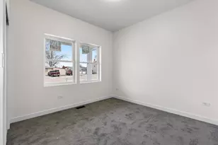 17 W Dearborn St, Plano, IL 60545 - Photo 17