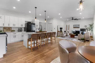 17 W Dearborn St, Plano, IL 60545 - Photo 11