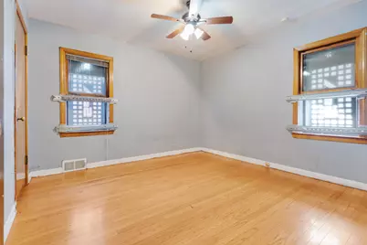 7148 S Sawyer Avenue, Chicago, IL 60629 - Photo 13