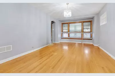 7148 S Sawyer Avenue, Chicago, IL 60629 - Photo 3