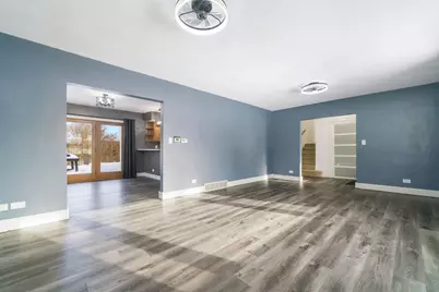 1584 W Fairview Road, Freeport, IL 61032 - Photo 9