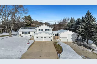 1584 W Fairview Road, Freeport, IL 61032 - Photo 1