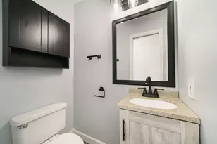 1584 W Fairview Rd, Freeport, IL 61032 - Photo 17