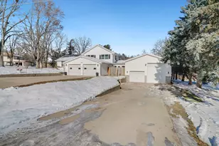 1584 W Fairview Rd, Freeport, IL 61032 - Photo 57