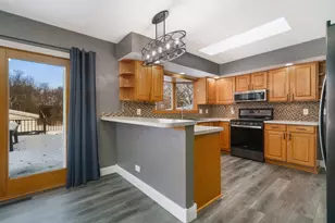 1584 W Fairview Rd, Freeport, IL 61032 - Photo 13