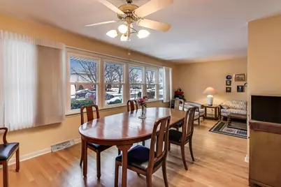 7621 Davis Street, Morton Grove, IL 60053 - Photo 5