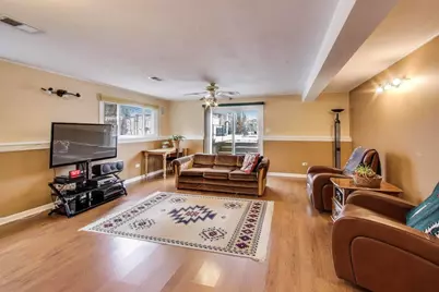 7621 Davis Street, Morton Grove, IL 60053 - Photo 17