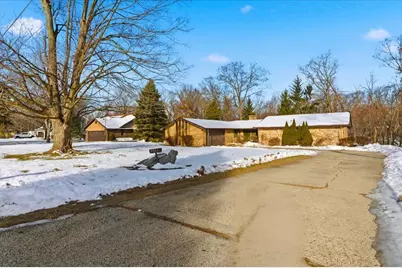 10160 W Fairbanks Avenue, Beach Park, IL 60099 - Photo 3