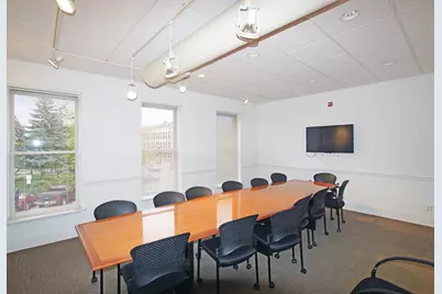 111 E Van Buren Street #A, Woodstock, IL 60098 - Photo 7