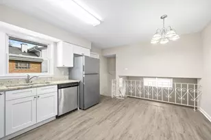 13601 Loomis Ln, Crestwood, IL 60418 - Photo 9