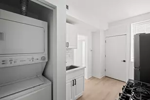 3049 W Berteau Ave, Chicago, IL 60618 - Photo 11