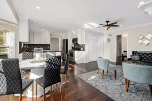 2S386 Seneca Dr, Wheaton, IL 60189 - Photo 15