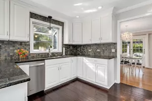 2S386 Seneca Dr, Wheaton, IL 60189 - Photo 11