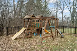 520 Standish Dr, Deerfield, IL 60015 - Photo 33