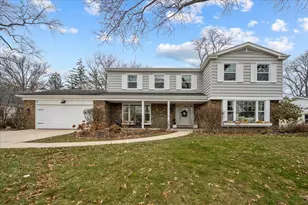 520 Standish Dr, Deerfield, IL 60015 - Photo 1