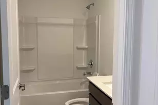 450 Hathaway Ln, Oswego, IL 60543 - Photo 27