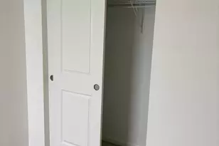 450 Hathaway Ln, Oswego, IL 60543 - Photo 5