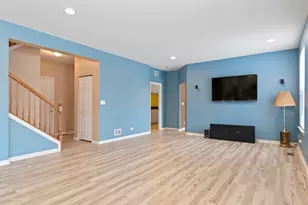 621 Mansfield Way, Oswego, IL 60543 - Photo 9