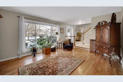 204 Wildwood Drive, North Aurora, IL 60542 - Photo 3