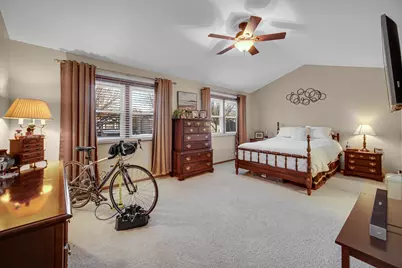 204 Wildwood Drive, North Aurora, IL 60542 - Photo 17