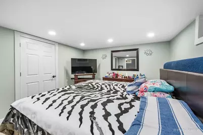 [Address not provided], Elgin, IL 60120 - Photo 21