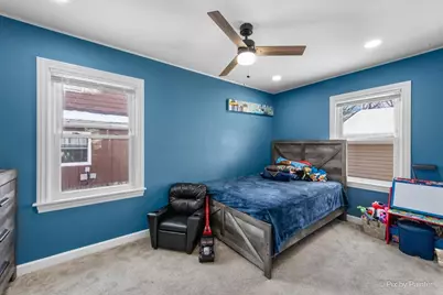 [Address not provided], Elgin, IL 60120 - Photo 13