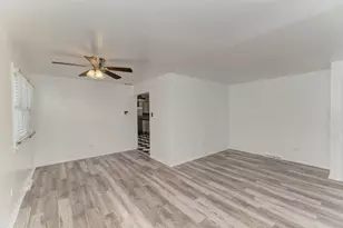 1472 W 74th St, Chicago, IL 60636 - Photo 7