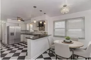 1472 W 74th St, Chicago, IL 60636 - Photo 9