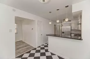 1472 W 74th St, Chicago, IL 60636 - Photo 11