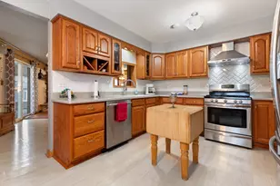 12954 Crescent Ct, Crestwood, IL 60418 - Photo 7