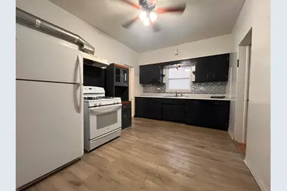 1112 N 23rd Avenue E #1, Melrose Park, IL 60160 - Photo 5