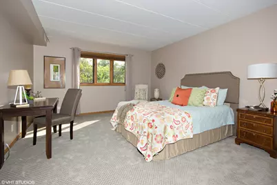 616 E 5th Avenue #201, Naperville, IL 60563 - Photo 7