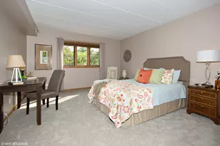 616 E 5th Ave, Naperville, IL 60563 - Photo 7